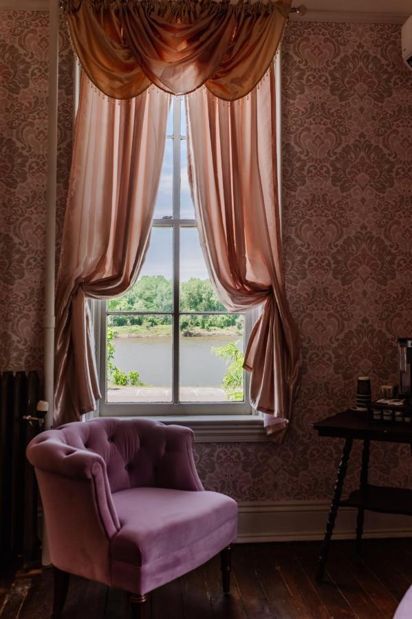White House Hotel Херман Екстериор снимка